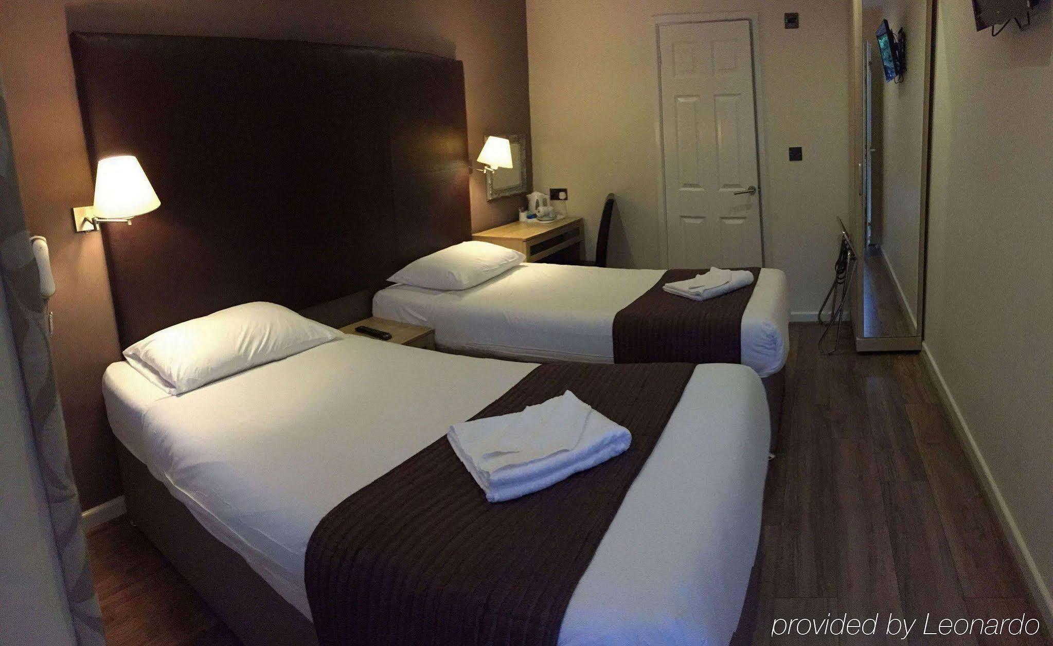 Gatwick Belmont Hotel Horley Ngoại thất bức ảnh
